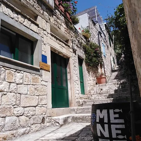 Bibic - Hvar Center Old Town Apartment